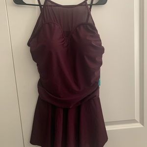 NEW Woman’s Skirted Tummy Control Bathing Suit